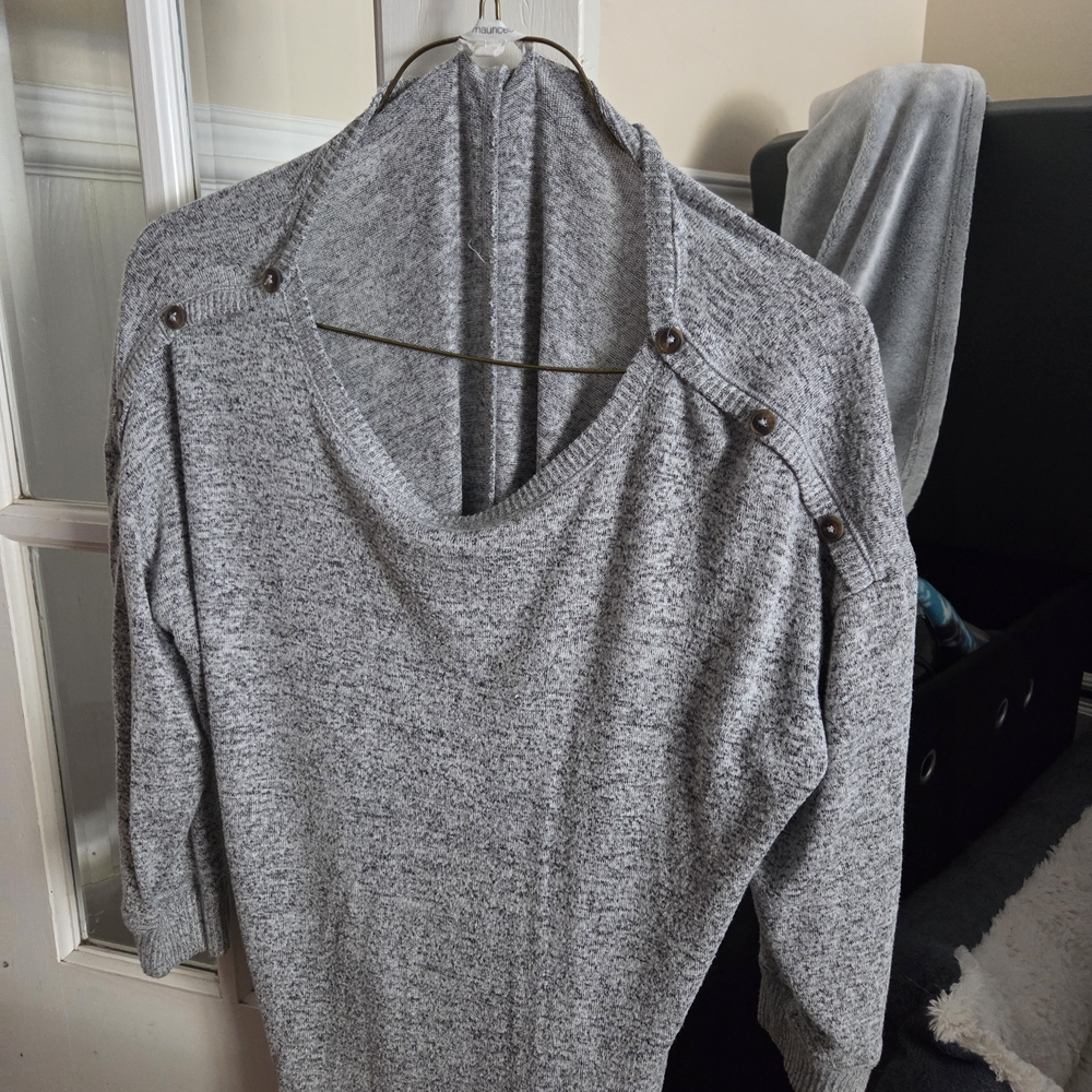 Maurices Heather Gray Button-Detail Sweater